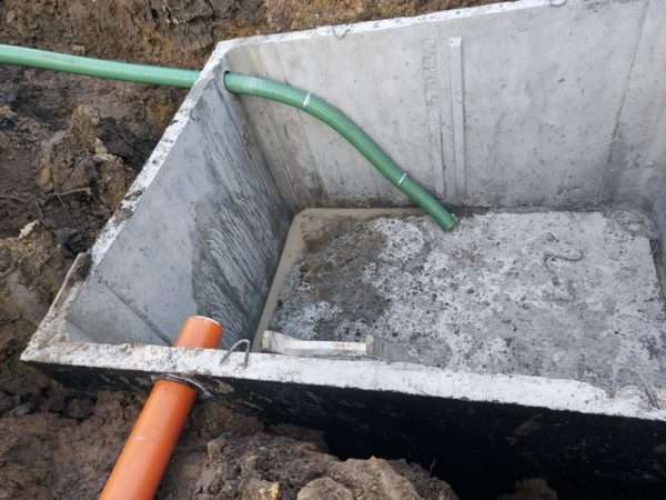 zbiornik betonowy na deszczówkę 6m3 podłączenie