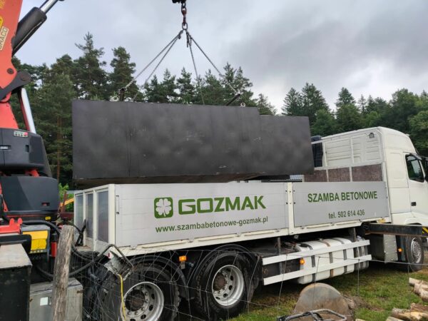montaz piwniczki betonowej na trudnym terenie